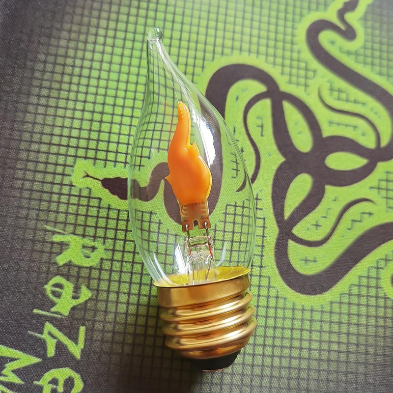 XIAOKALAMI C11/C35 LED Flame Effect Bulb, E26 Base, Flickering Candle