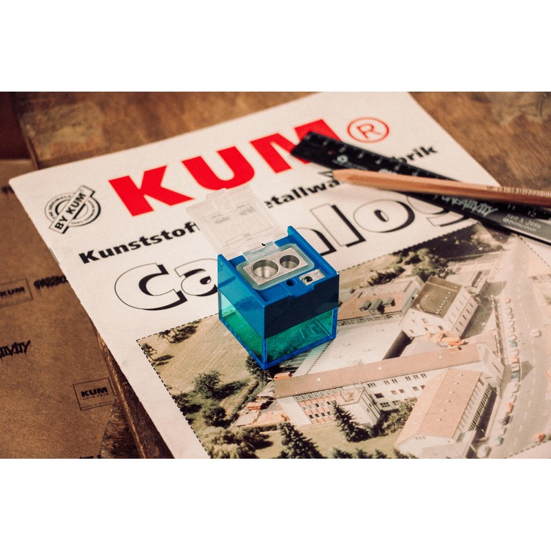 KUM AZ103.76.16-B - Pencil Sharpener with Container Cube M2, Blue,