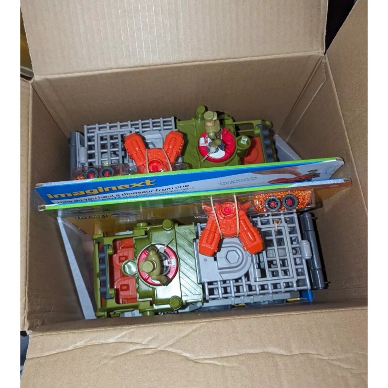Mattel NEW FISHER-PRICE IMAGINEXT JURASSIC WORLD DINOSAUR HAULER PLAYSET! CASE