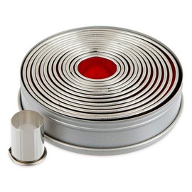 thermohauser Cookie Cutter Set (Stainless Steel) Round, Smooth Rim, 14 Pieces, Diameter 2.3-11.0 cm, Packed in Tin Storage Tin