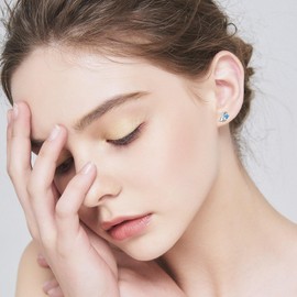 CUPENDA Otter Gifts Sterling Silver Otter Earrings with Blue Cubic Zirconia Animal Stud Earrings Sea Otter Jewellery Gifts for Women Daughter