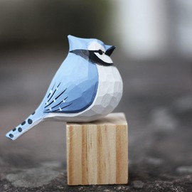 TALKLEK Hand Carved Wooden Bird Figurines, Creative Small Bird Statue for Home Decor, Bird Gifts for Bird Lovers (Blue Jay)