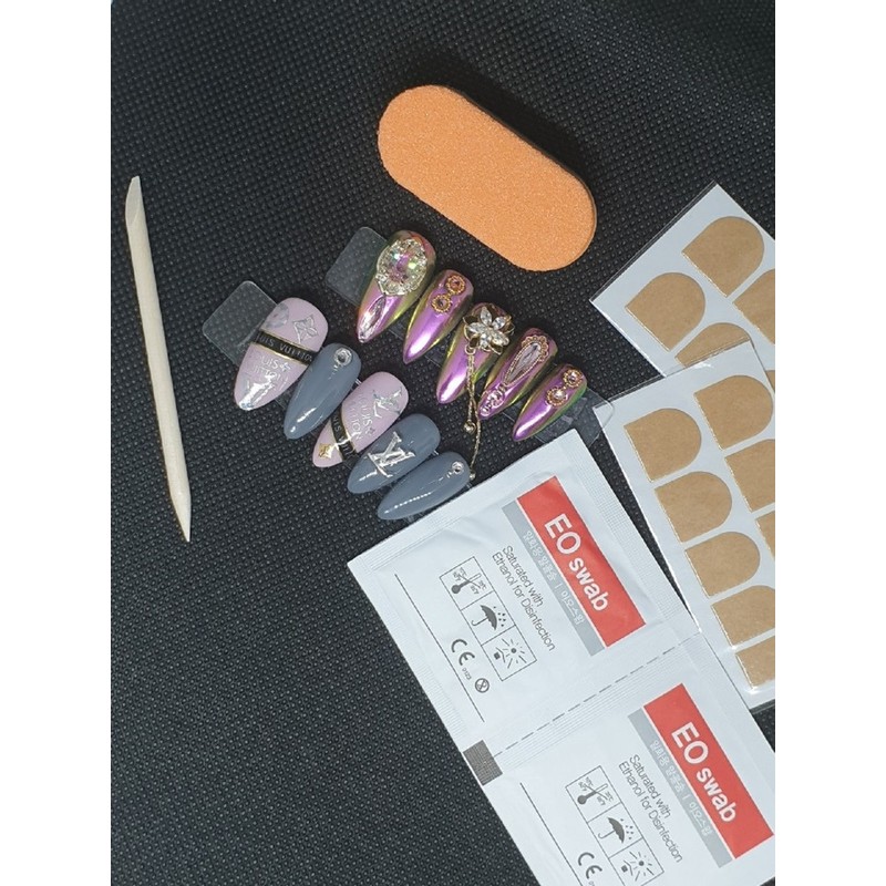 Streetlight handmade nail tips - Short Almond / 가로등 수제네일팁