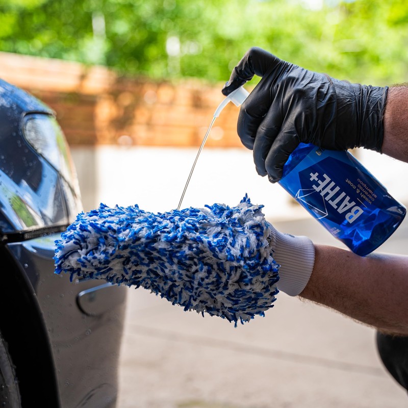 Gyeon Bathe+ Ceramic‑Infused Car Wash Shampoo SiO2 pH‑Neutral Hydrophobic Gloss