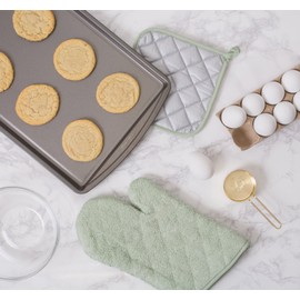 DII Cotton Terry Oven Mitts, 7 x 13 Set of 2, Heat Resistant and Machine Washable Kitchen Gloves for Cooking and Baking-Mint