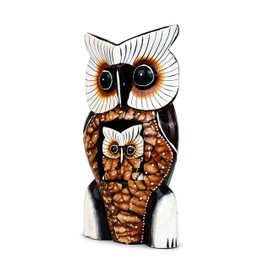 G6 Collection Wooden Handmade Owl Statue with Baby Owl Painted Handcrafted Figurine Art Home Decor Sculpture Hand Carved Decorative Rustic Accent Decoration Cute Baby Owl