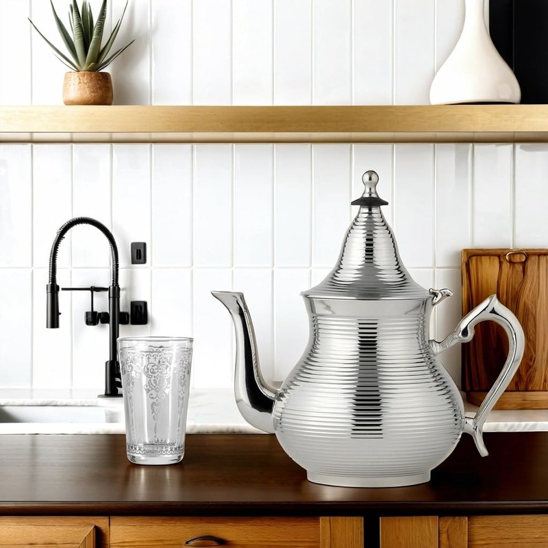 Marrakech Oriental Decorative Teapot Tea Maker with Strainer Insert 750