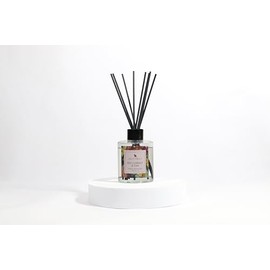 Silly Filly Red Currant & Oak Reed Diffuser | Infused with Essential Oils, Savor The Luxurious Fragrance in Your Home, 5 FL oz