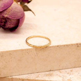 Carissima Gold Women's 9ct Yellow Gold Flat Twist Band Stack Ring #M