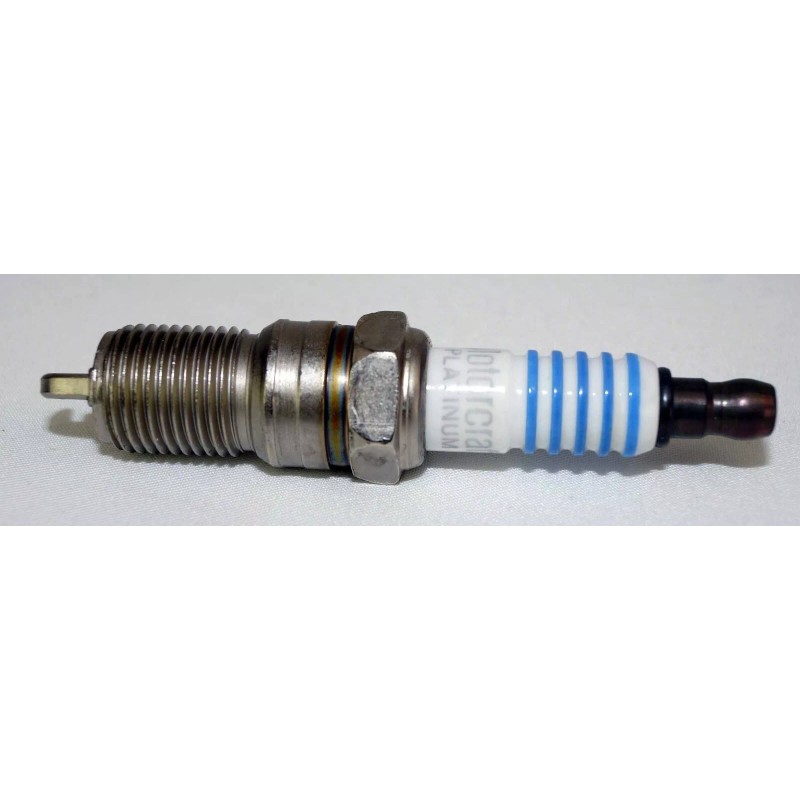 Motorcraft Set of 8 Genuine Motorcraft Platinum Spark Plugs SP-493X