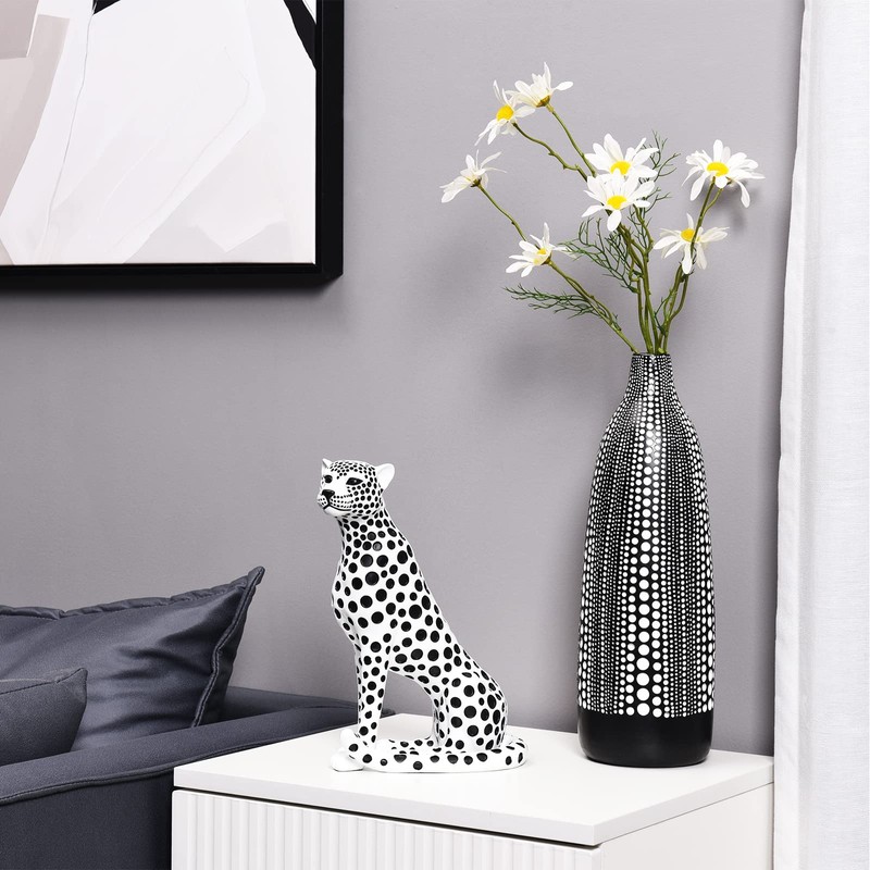 Quoowiit Statues for Home Decor, Modern Sculptures and Statues Decorations