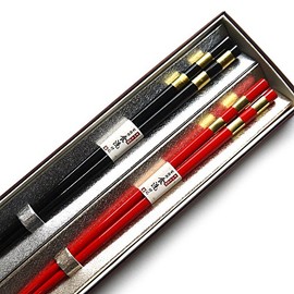 Wakasa Lacquerade Chopsticks for Married and Wife Chopsticks Dishwasher Safe, Non-slip, Set of 2 in Presentation Box (104: Gold Checkered, Black/Red)