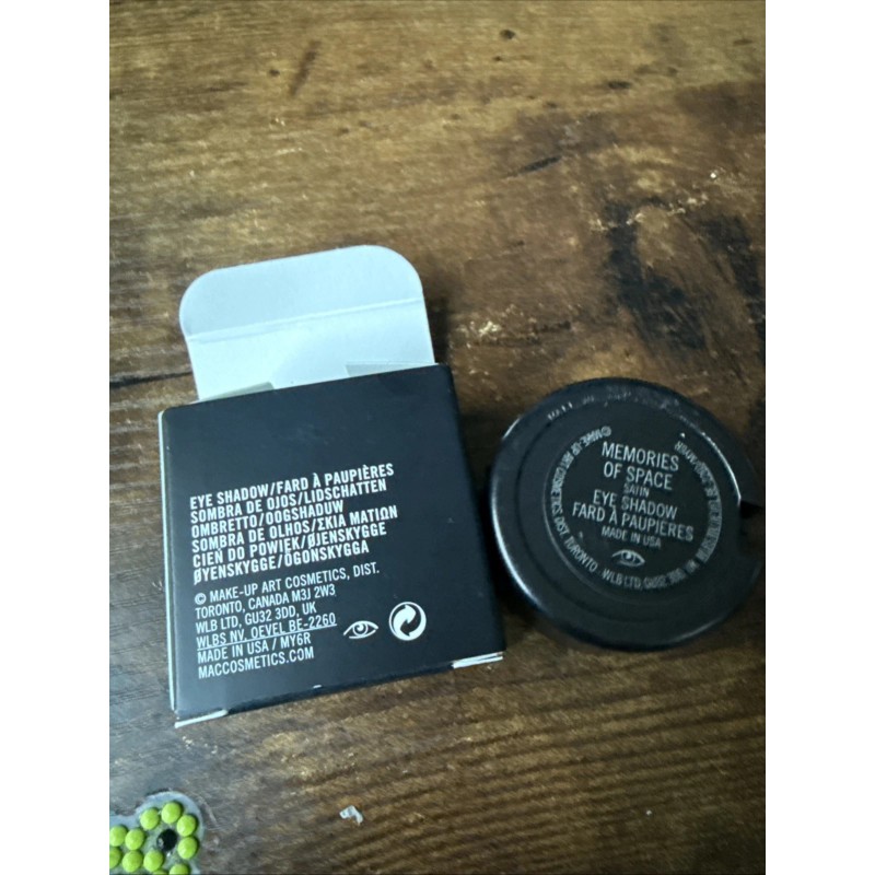 M·A·C MAC Eye Shadow - Memories Of Space - Canary