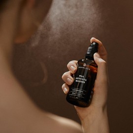 JUNGLÜCK PHA Facial Toner, Mild Facial Toner with Gentle Exfoliating Effect, Stimulates Skin Renewal