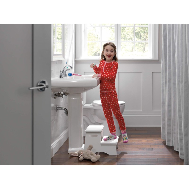 Peerless P3535LF Parkwood Two Handle Lavatory Faucet Widespread, Chrome