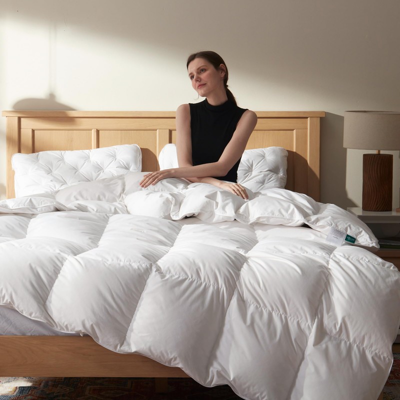 Three Geese Luxury Down Comforter Full Size, All-Season Duvet Insert