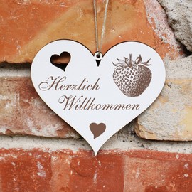 Herzlich Willkommen Sign – Strawberry – Decorative Heart Wooden Welcome Sign Door Sign Door Decoration