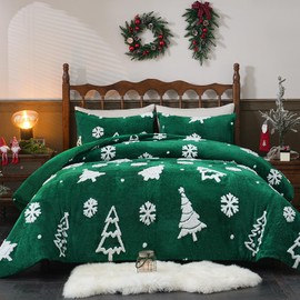 ASPMIZ 3 Piece Christmas King Size Comforter Set, Fluffy Christmas Tree Jacquard King Comforters, Winter Cozy Quilt Set with 1 Comforter 104 x 90 & 2 Pillowcases, Xmas Bedding Decoration, Green