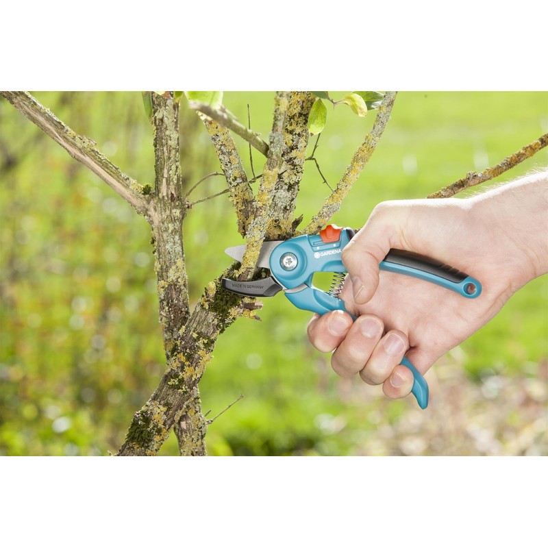 Gardena Garden Secateurs A/S: Ideal for cutting dry branches and