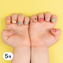 Bonbong Friends Nail Friends Bonbong Stick-on nail polish for kids ages 3 to 7, little princess, 5 pieces / 봉봉프렌즈 네일프랜즈봉봉 3~7세 키즈용 붙이는 매니큐어, 작은공주님, 5개