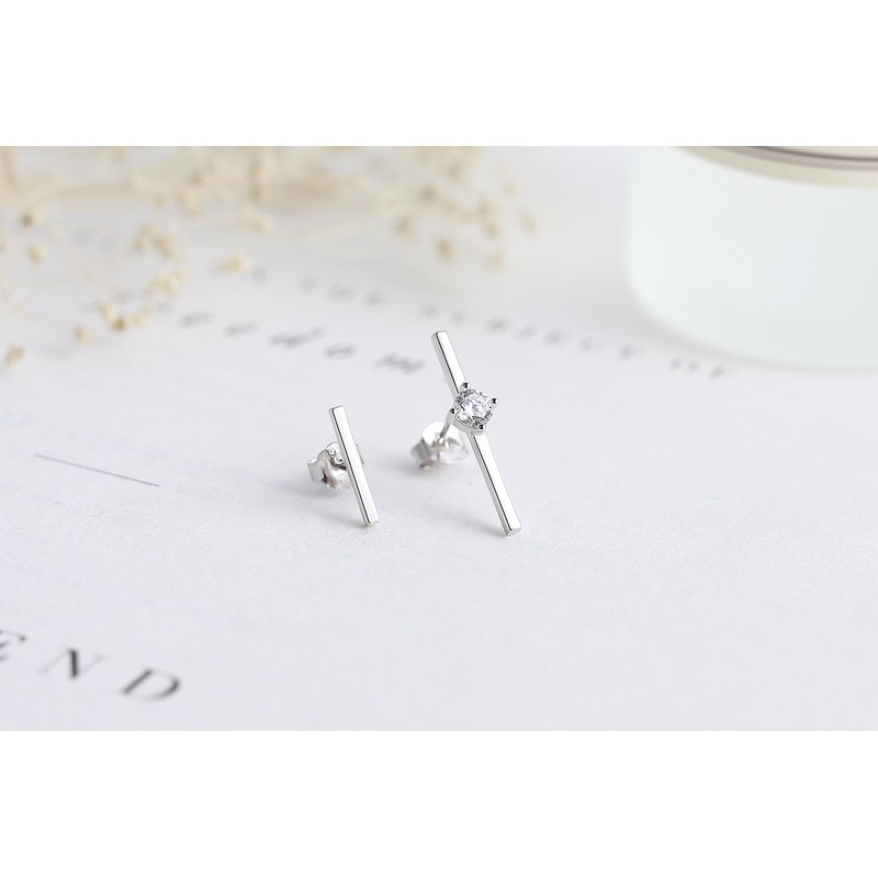 GemShadow Unisex 925 Sterling Silver Cubic Zirconia Asymmetric Stud Earrings