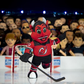 Bleacher Creatures New Jersey Devils - Figura de peluche de mascota de 10 pulgadas, una mascota para jugar o exhibir