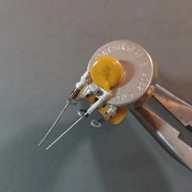 TREBLE BLEED "KINMAN Spec DW"  1.2nF Vishay Ceramic cap, 130K DALE MetalFilm res