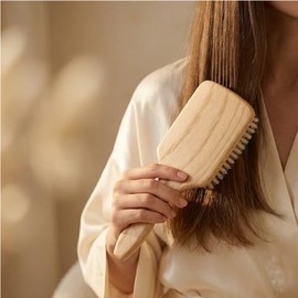 TRENFI Cepillo de pelo de paleta de cerdas de jabalí 100% roble rojo para cabello fino y fino | Scalp Oil Distribution, Smoothing Finish, Root To Tip 