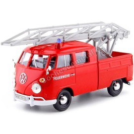 Motormax Volkswagen Type 2 (T1) Fire Truck with Aerial Ladder Feuerwehr Red 1/24 Diecast Model Car