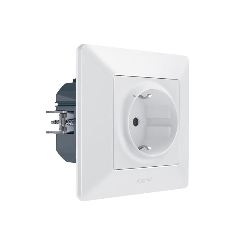 Legrand, Valena Life with Netatmo Wireless Socket 16 A, 3680