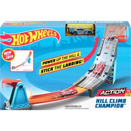 Hot Wheels Toy Car Track Set Hill Climb Champion Playset with 1:64 Scale Vehicle, Launch Uphill to Score Points & Win