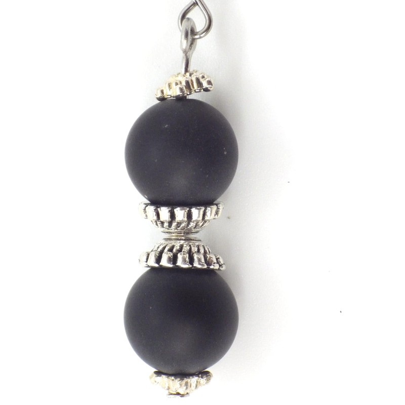 Ohrringe aus schwarzen Achatperlen und tibetischen Perlen