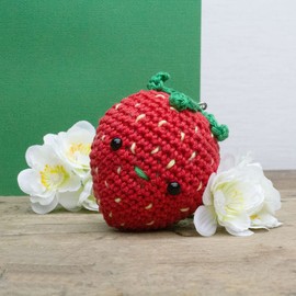 Hardicraft Crochet Set for Making Yourself with Instructions and Material for Strawberry Bag Trailers Approx. 7 cm