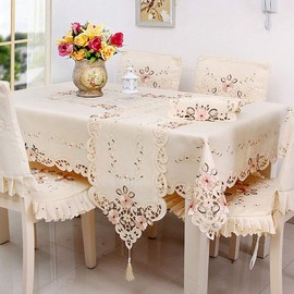 LeLehome 58 Inch x 86 Inch Rectangular Beige Flower Embroidered Classic Table Cloth, Lace Cream Tablecloth for Dining Home Kitchen Party, Oblong