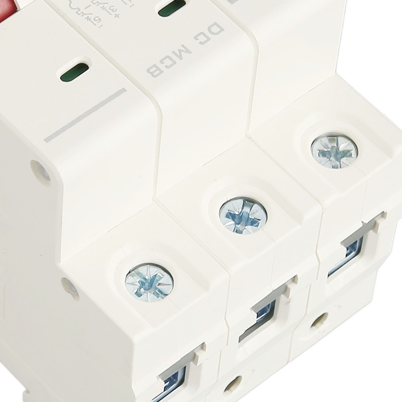 3P Direct Current Circuit Breaker Practical Small Circuit Breaker for