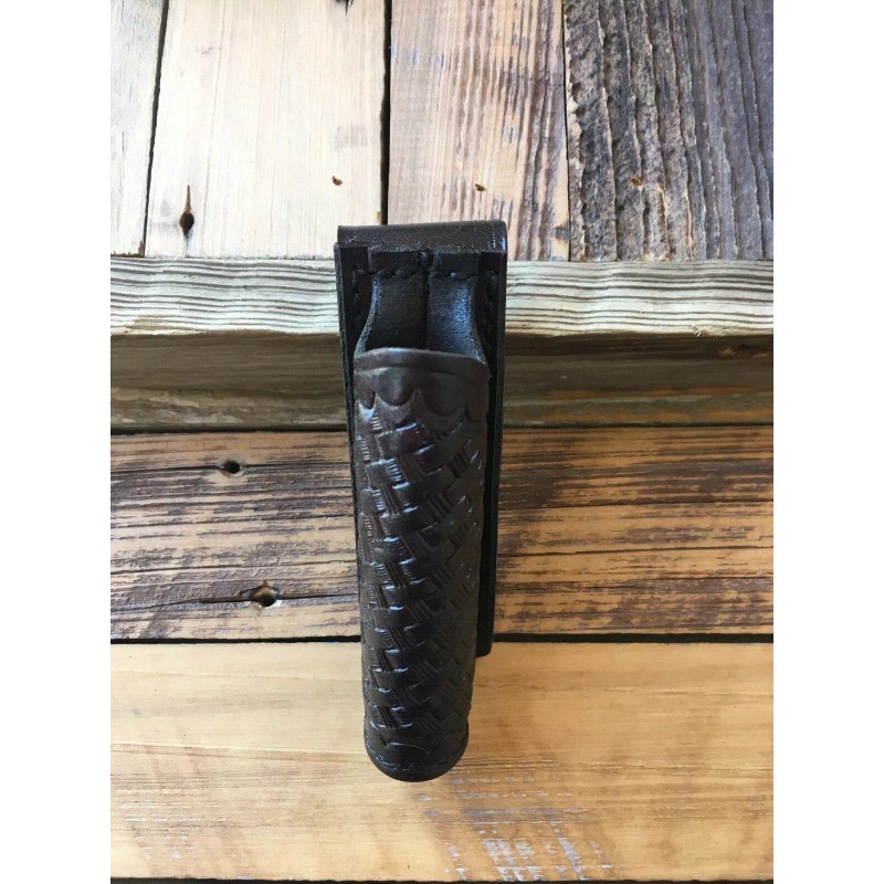 Tex Shoemaker Police Duty Flashlight Holder 93 1" Diameter Black