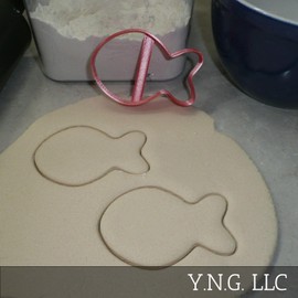 RED GOLDFISH GOLD FISH 3.5 INCH OUTLINE COOKIE CUTTER MADE IN USA PR4969