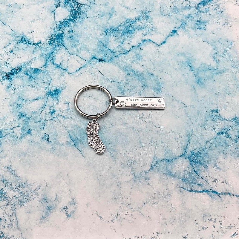 JJTZX Always Under the Same Sky US State Keychain Long