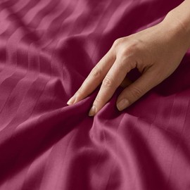 Casabella Satin Stripe Duvet Cover Sets, Luxurious Double Bedding with Stripes, Double Duvet Cover Set, Hotel Quality Double Duvet Set & Pillowcases, Burgandy Satin Stripe Double Duvet Cover