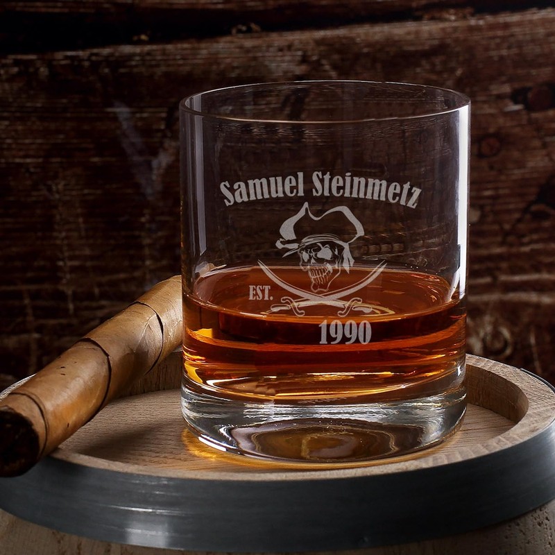 Herz & Heim® Rum Glass with Engraving – Pirate –