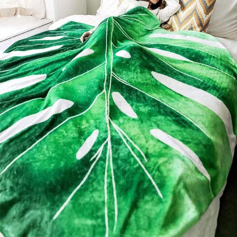 Leaf Flannel Blanket Multi Functional Leaf Shape Blanket for Picnic