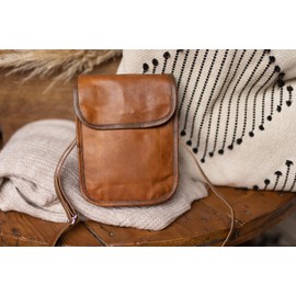 Gusti Tamara Small Leather Shoulder Bag for Men and Women Vintage Brown Leather, brown, Classic, vintage