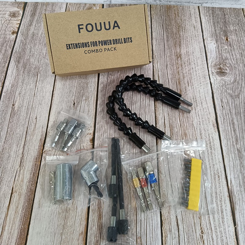 Flexible Drill Bit Extension and Universal Socket Wrench Tool Set,