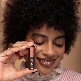 Republic Cosmetics - Lip oil Ceniza 6ml                                                                                                               