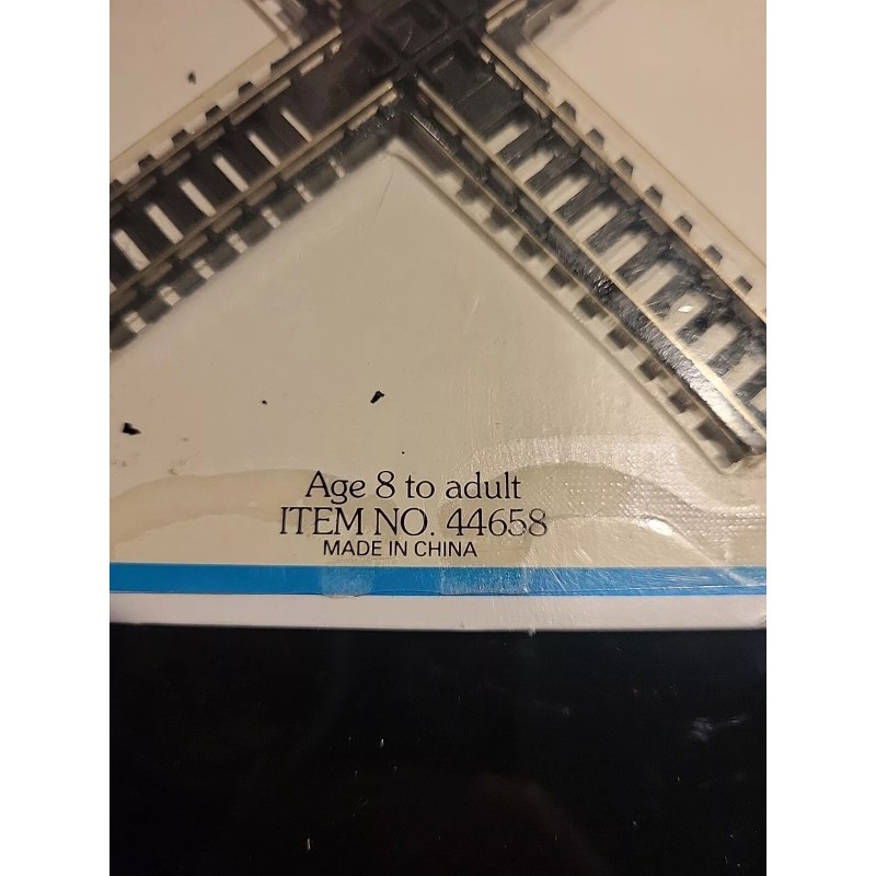 Bachmann # 44658 90 Degree Crossing N-Scale For Train Layout