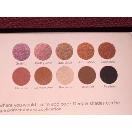 Dominique Essential Palette