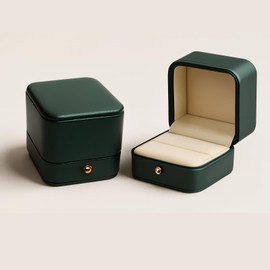 Noyulin Ring Box Storage Premium Gorgeous Cherished Vintage Green Square Leather Velvet Ring Box Double Slots for Storage, Wedding Engagement, Jewelry Ring Bearer, Proposal, Ceremony, Anniversary,Gift