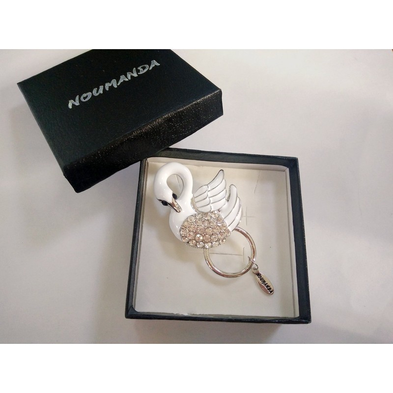 NOUMANDA Crystal White Swan Magnetic Eyeglass Pin Brooch Glasses Spec