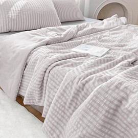 Exclusivo Mezcla Jacquard Stripe King Size Comforter Set, Reversible Lightweight Soft Light Grey Comforter, 3 Pieces Bedding Sets with 2 Pillow Shams for All Seasons