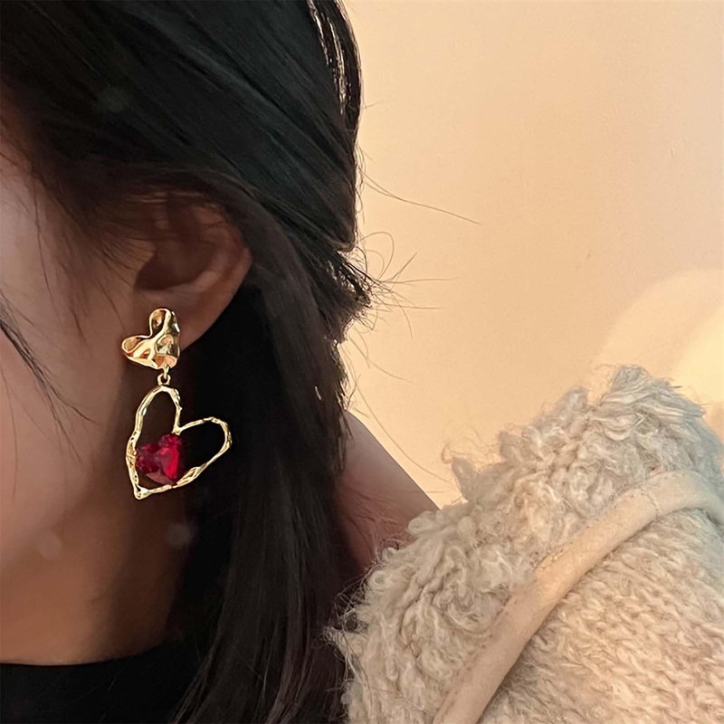 Inilbran Boho Ruby Heart Earrings Hollow Love Heart Drop Earrings